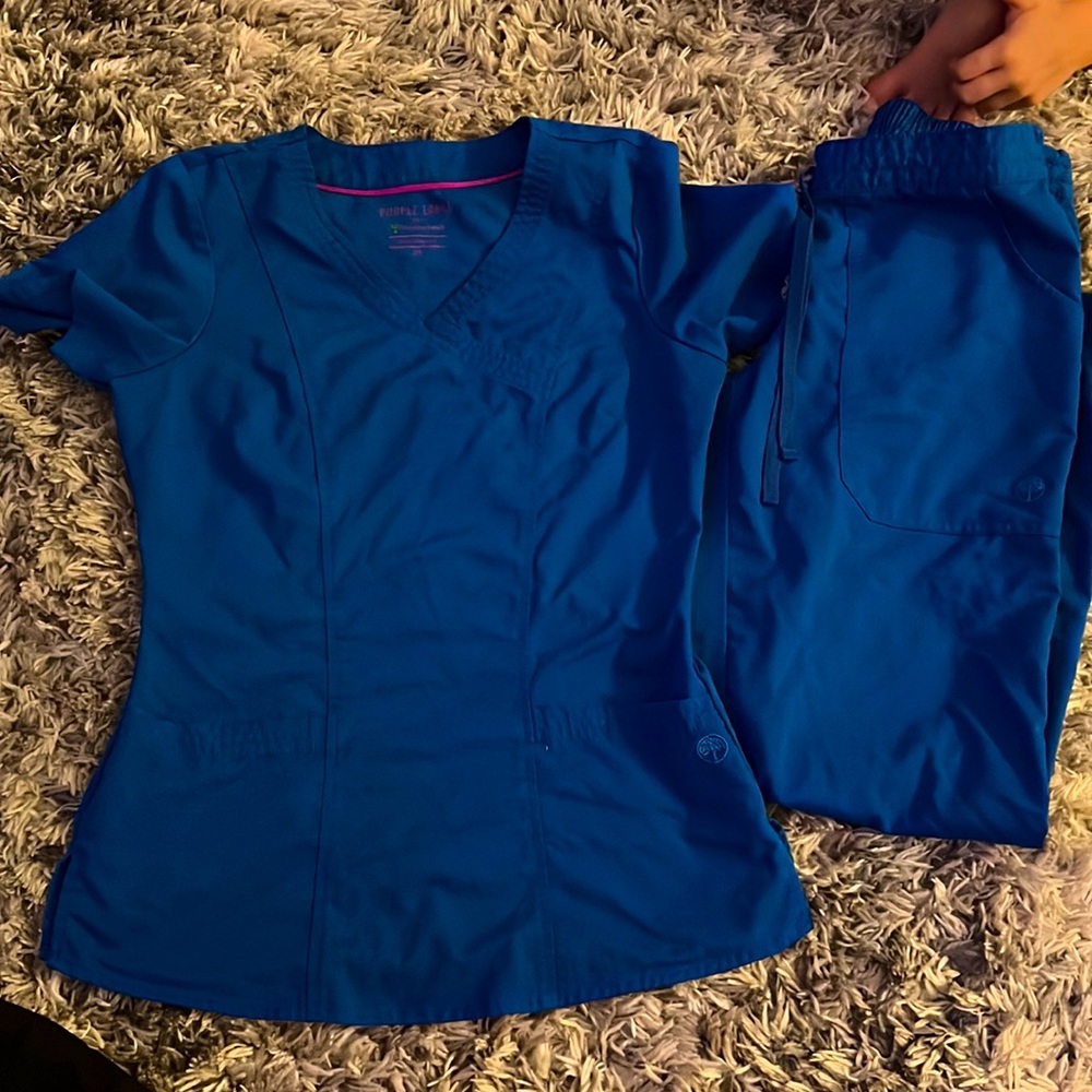 Used purple label petite Xs scrubs top and bottom